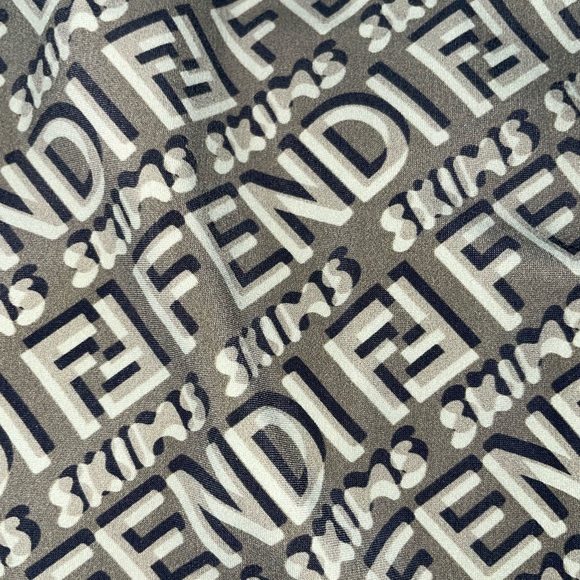 Fendi x Skims reversible one-piece swim - Picture 3 of 12